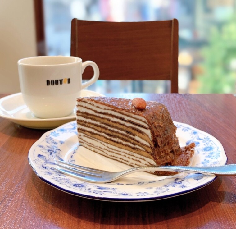 季節限定パリパリチョコミルクレープ???? | ドトールコーヒーショップ | ショップニュース | カラフルタウン岐阜