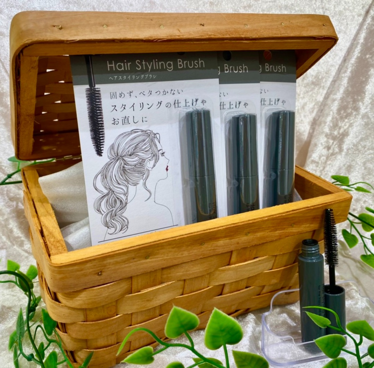 ヘアスタイリングブラシ再入荷しました ３coins ショップニュース カラフルタウン岐阜